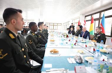 Millî Savunma Bakanı Yaşar Güler Balıkesir’de Astsubay Temel Askerlik ve Astsubaylık Anlayışı Kazandırma Kursu’nun Mezuniyet Törenine Katıldı 