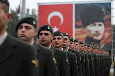Millî Savunma Bakanı Yaşar Güler Balıkesir’de Astsubay Temel Askerlik ve Astsubaylık Anlayışı Kazandırma Kursu’nun Mezuniyet Törenine Katıldı 