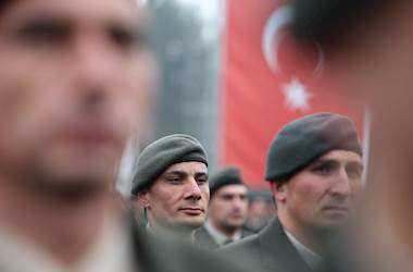 Millî Savunma Bakanı Yaşar Güler Balıkesir’de Astsubay Temel Askerlik ve Astsubaylık Anlayışı Kazandırma Kursu’nun Mezuniyet Törenine Katıldı 