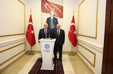 Millî Savunma Bakanı Yaşar Güler, Balıkesir Valiliğini Ziyaret Etti