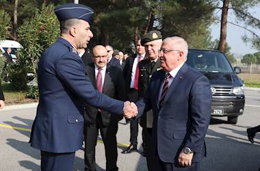Millî Savunma Bakanı Yaşar Güler, 9’uncu Ana Jet Üs Komutanlığında İnceleme ve Denetlemelerde Bulundu
