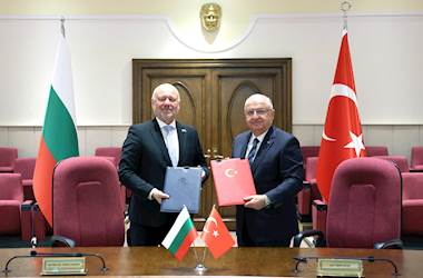 Millî Savunma Bakanı Yaşar Güler, Bulgaristan Savunma Bakanı Todor Tagarev ile Bir Araya Geldi
