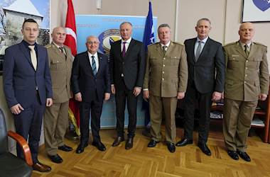Millî Savunma Bakanı Yaşar Güler, Bosna Hersek Savunma Bakanı Zukan Helez İle Görüştü