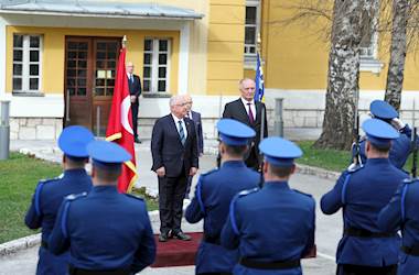 Millî Savunma Bakanı Yaşar Güler, Bosna Hersek Savunma Bakanı Zukan Helez İle Görüştü