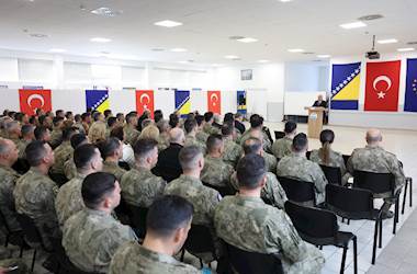 Millî Savunma Bakanı Yaşar Güler, Bosna Hersek’te Türk Temsil Heyet Başkanlığını Ziyaret Etti