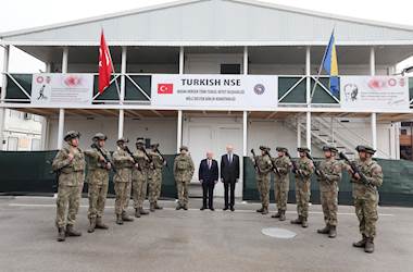 Millî Savunma Bakanı Yaşar Güler, Bosna Hersek’te Türk Temsil Heyet Başkanlığını Ziyaret Etti
