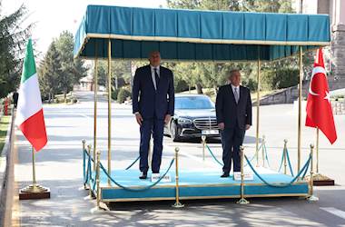 Millî Savunma Bakanı Yaşar Güler, İtalya Savunma Bakanı Guido Crosetto ile Bir Araya Geldi