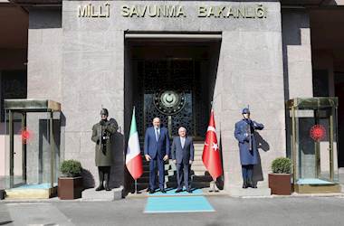 Millî Savunma Bakanı Yaşar Güler, İtalya Savunma Bakanı Guido Crosetto ile Bir Araya Geldi