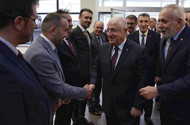 Millî Savunma Bakanı Yaşar Güler, Türk Harb-İş Sendikası Genel Merkezini Ziyaret Etti