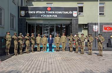 Millî Savunma Bakanı Yaşar Güler, Irak Dönüşü Geceyi Yüksekova’da Geçirdi