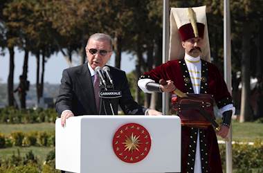 Millî Savunma Bakanı Yaşar Güler ve Beraberindeki TSK Komuta Kademesi, Çanakkale’deki Törenlere Katıldı 