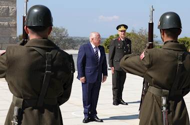 Millî Savunma Bakanı Yaşar Güler ve Beraberindeki TSK Komuta Kademesi, Çanakkale’deki Törenlere Katıldı 