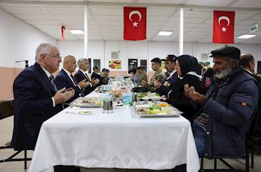 Millî Savunma Bakanı Yaşar Güler, Kahramanmaraş’ta Şehit Aileleri ve Gazilerle İftar Yaptı