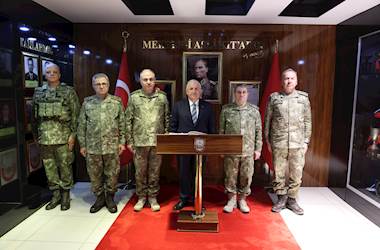 Millî Savunma Bakanı Yaşar Güler, Kahramanmaraş’ta Şehit Aileleri ve Gazilerle İftar Yaptı