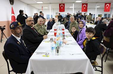 Millî Savunma Bakanı Yaşar Güler, Kahramanmaraş’ta Şehit Aileleri ve Gazilerle İftar Yaptı