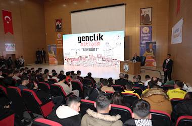 Millî Savunma Bakanı Yaşar Güler, Bayburt Üniversitesi’nde Gençlerle Bir Araya Geldi
