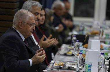 Millî Savunma Bakanı Yaşar Güler, Kırıkkale’de Şehit Aileleri ve Gazilerimizle İftar Yaptı