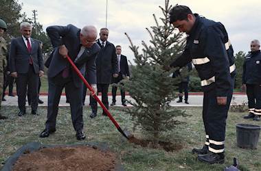 Millî Savunma Bakanı Yaşar Güler, Kırıkkale’de Şehit Aileleri ve Gazilerimizle İftar Yaptı