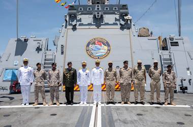 Japonya Seyrine Çıkan TCG KINALIADA, Cidde Limanı’nı Ziyaret Etti