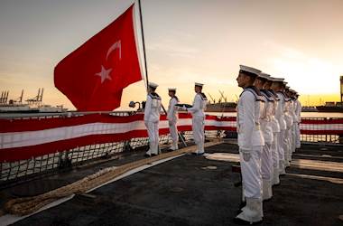 Japonya Seyrine Çıkan TCG KINALIADA, Cidde Limanı’nı Ziyaret Etti