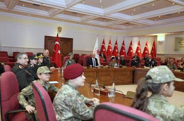 Millî Savunma Bakanı Yaşar Güler, TRT Çocuk Korosu ile Millî Savunma Bakanlığında Bir Araya Geldi