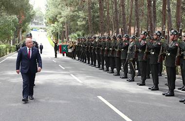 Millî Savunma Bakanı Yaşar Güler, Kıbrıs Türk Barış Kuvvetleri Komutanlığında İnceleme ve Denetlemelerde Bulundu