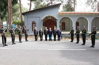 Millî Savunma Bakanı Yaşar Güler, Kıbrıs Türk Barış Kuvvetleri Komutanlığında İnceleme ve Denetlemelerde Bulundu