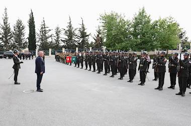 Millî Savunma Bakanı Yaşar Güler, Kıbrıs Güvenlik Kuvvetleri Komutanlığında İnceleme ve Denetlemelerde Bulundu