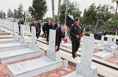 Millî Savunma Bakanı Yaşar Güler, Kıbrıs Güvenlik Kuvvetleri Komutanlığında İnceleme ve Denetlemelerde Bulundu