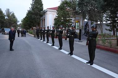 Millî Savunma Bakanı Yaşar Güler, KKTC’de Mehmetçiklerle Akşam Yemeği Yedi