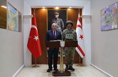 Millî Savunma Bakanı Yaşar Güler, KKTC’de Mehmetçiklerle Akşam Yemeği Yedi