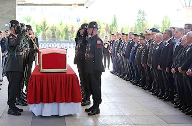 Kahraman Şehidimiz Piyade Astsubay Kıdemli Çavuş Ata Göçmen Son Yolculuğuna Uğurlandı