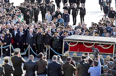 Kahraman Şehidimiz Piyade Astsubay Kıdemli Çavuş Ata Göçmen Son Yolculuğuna Uğurlandı