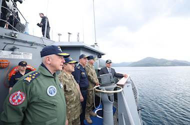 Millî Savunma Bakanı Yaşar Güler ve Beraberindeki TSK Komuta Kademesi, DENİZKURDU-II/24 Tatbikatı’nın Seçkin Gözlemci Günü Faaliyetlerine Katıldı