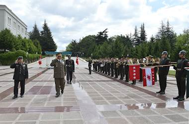 Tunisian Land Forces Commander, Lieutenant General Mohamed Ghoul Paid a Visit to His Turkish Counterpart General Selçuk Bayraktaroğlu