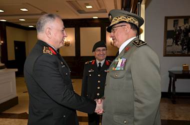 Tunisian Land Forces Commander, Lieutenant General Mohamed Ghoul Paid a Visit to His Turkish Counterpart General Selçuk Bayraktaroğlu