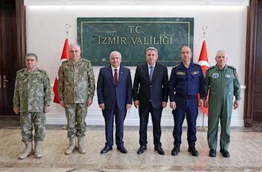 Millî Savunma Bakanı Yaşar Güler İzmir’e Gitti