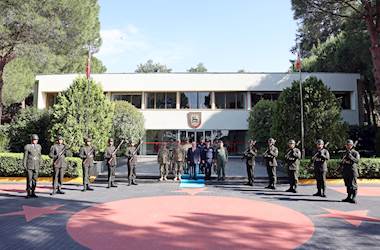Millî Savunma Bakanı Yaşar Güler Ege Ordusu Komutanlığını Ziyaret Etti