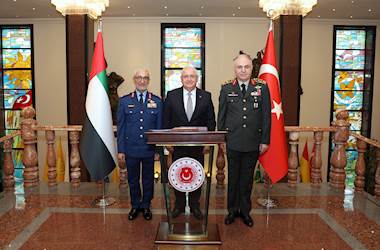 Millî Savunma Bakanı Yaşar Güler, Birleşik Arap Emirlikleri Genelkurmay Başkanı Korgeneral Issa Saif Mohammed Al Mazrouei’yi Kabul Etti