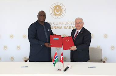 Millî Savunma Bakanı Yaşar Güler, Gambiya Savunma Bakanı Sering Modou Njie ile Bir Araya Geldi