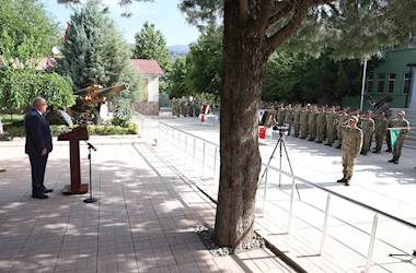 Millî Savunma Bakanı Yaşar Güler ve Beraberindeki TSK Komuta Kademesi Kurban Bayramı'nı Mehmetçiklerle Karşıladı