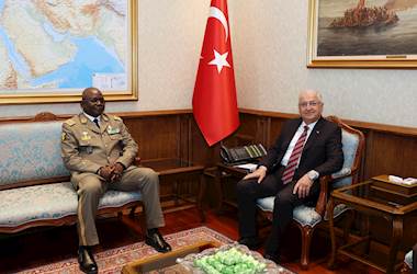 Millî Savunma Bakanı Yaşar Güler, Mali Kara Kuvvetleri Komutanı Tuğgeneral Harouna Samake'yi Kabul Etti