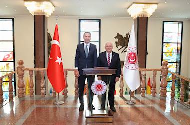 Millî Savunma Bakanı Yaşar Güler ile Enerji ve Tabii Kaynaklar Bakanı Alparslan Bayraktar Bir Araya Geldi