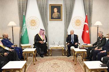 Millî Savunma Bakanı Yaşar Güler, Suudi Arabistan Savunma Bakanı Halid Bin Selman El-Suud ile Bir Araya Geldi
