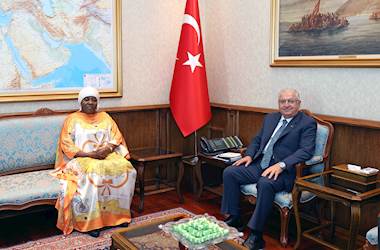 Millî Savunma Bakanı Yaşar Güler, Nijer’in Ankara Büyükelçisi Salou Adama Saliah Gazibo’yu Kabul Etti