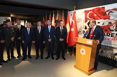 Millî Savunma Bakanı Yaşar Güler, Mutlu Barış Harekâtı'nın 50'nci Yıl Dönümü Dolayısıyla Hazırlanan "50'nci Yıl Sergisi"nin Açılışını Gerçekleştirdi