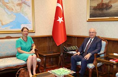 Millî Savunma Bakanı Yaşar Güler, Fransa’nın Ankara Büyükelçisi Isabelle Dumont’u Kabul Etti