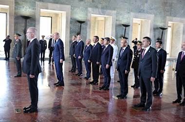 Cumhurbaşkanımız Sn. Recep Tayyip Erdoğan Başkanlığındaki Yaş Üyeleri Anıtkabir’i Ziyaret Etti