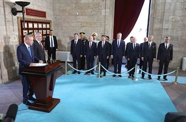Cumhurbaşkanımız Sn. Recep Tayyip Erdoğan Başkanlığındaki Yaş Üyeleri Anıtkabir’i Ziyaret Etti