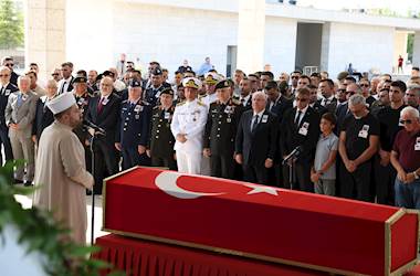 Millî Savunma Bakanı Yaşar Güler, Eski Jandarma Genel Komutanı Emekli Orgeneral Galip Mendi’nin Cenaze Törenine Katıldı